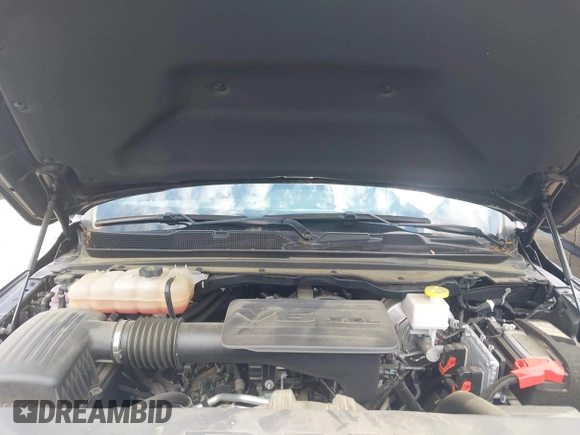 2022 Ram 1500 Big Horn z VIN 1C6RRFFG8NN365239, wystawiony jako IAAI lot #42453450 z przebiegiem 59 576 mil mil oraz . Historia ofert i sprzedaży dostępna na DreamBid. Obrazek 10.