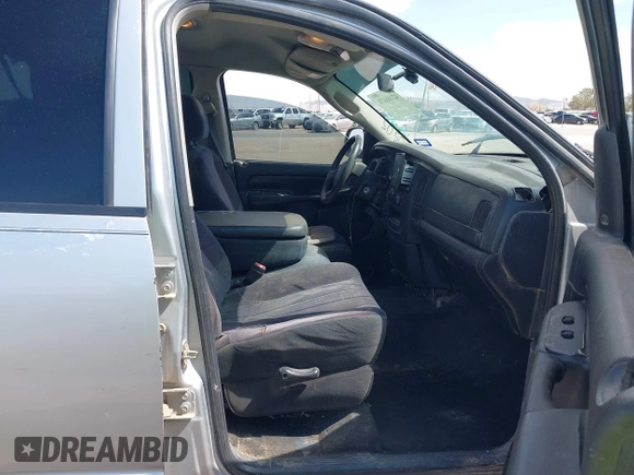 2004 Dodge 1500 SLT with VIN 1D7HA18N74J220523, listed as a IAAI auction lot 42106670 with Not Provided miles. Bid and sale history available at carsss.com. Image 5.