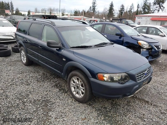 2004 Volvo V70 XC70 with VIN YV1SZ59H241153042, listed as a IAAI auction lot 41615531 with NaN miles. Bid and sale history available at carsss.com. Image 1.