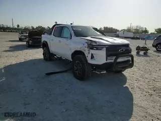 2024 Chevrolet Colorado 4WD ZR2 with VIN 1GCPTFEKXR1111908, listed as a Copart auction lot 52836865 with 25,106 mi miles and Salvage Title. Bid and sale history available at carsss.com. Image 10.