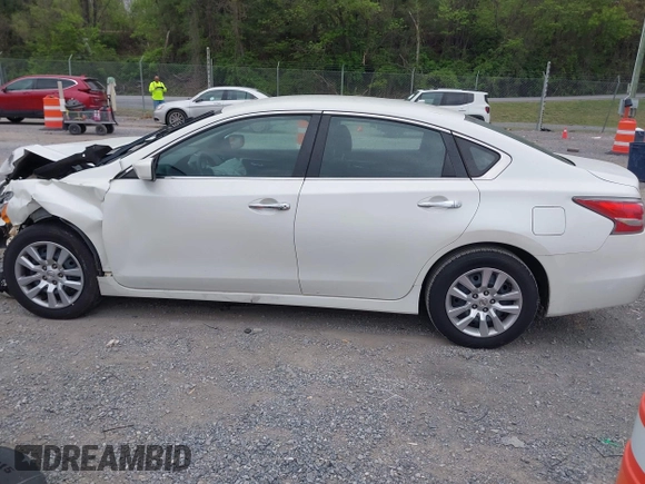 2015 Nissan Altima SL z VIN 1N4AL3AP7FN382800, wystawiony jako IAAI lot #42102763 z przebiegiem Nie podano mil oraz . Historia ofert i sprzedaży dostępna na DreamBid. Obrazek 13.