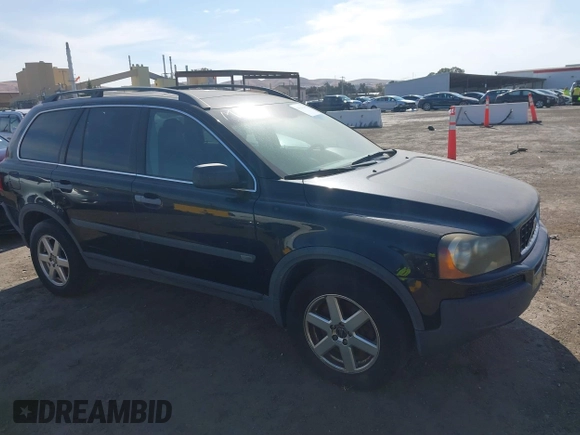 2006 Volvo XC90 2.5L Turbo with VIN YV4CY592461304715, listed as a IAAI auction lot 40384200 with 124,396 mi miles. Bid and sale history available at carsss.com. Image 1.