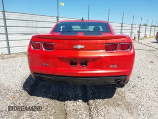 2011 Chevrolet Camaro 2LT z VIN 2G1FC1ED3B9194950, wystawiony jako IAAI lot #41816699 z przebiegiem 139 106 mil mil oraz . Historia ofert i sprzedaży dostępna na DreamBid. Obrazek 16.