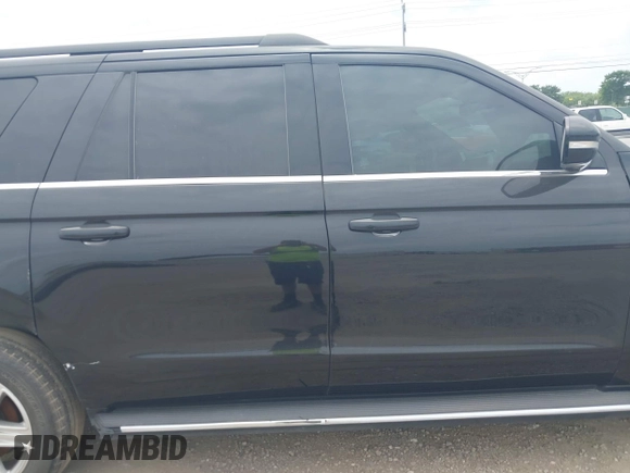 2019 Ford Expedition Max XLT with VIN 1FMJK1HTXKEA07297, listed as a IAAI auction lot 42431260 with 220,617 mi miles and . Bid and sale history available at DreamBid. Image 12.