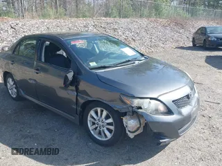 2010 Toyota Corolla z VIN 2T1BU4EE0AC489631, wystawiony jako IAAI lot #42139875 z przebiegiem 257 005 mil mil oraz . Historia ofert i sprzedaży dostępna na DreamBid. Obrazek 1.