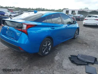 2022 Toyota Prius L Eco with VIN JTDKAMFU5N3165006, listed as a IAAI auction lot 41753470 with 33,567 mi miles. Bid and sale history available at carsss.com. Image 4.