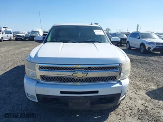 2007 Chevrolet Silverado 1500 LTZ with VIN 2GCFK13Y471695819, listed as a IAAI auction lot 41755850 with 216,487 mi miles. Bid and sale history available at carsss.com. Image 13.
