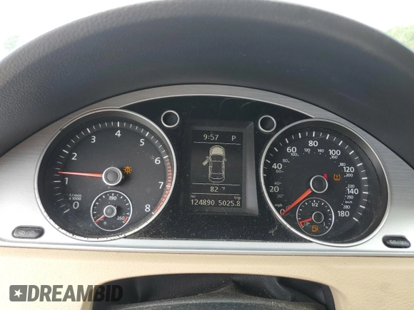 2014 Volkswagen CC R-Line with VIN WVWBP7AN4EE525757, listed as a Copart auction lot 55293795 with 124,890 mi miles and Salvage title. Bid and sale history available at DreamBid. Image 9.
