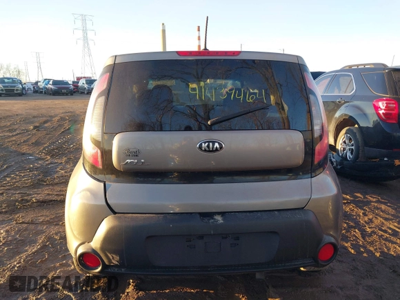 2016 Kia Soul with VIN KNDJN2A21G7283589, listed as a IAAI auction lot 41439464 with 135,000 mi miles. Bid and sale history available at carsss.com. Image 17.