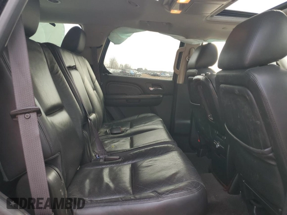 2012 Cadillac Escalade Luxury z VIN 1GYS4BEF4CR263477, wystawiony jako Copart lot #49687585 z przebiegiem 242 718 mil mil oraz Czysty tytuł • Clean title. Historia ofert i sprzedaży dostępna na DreamBid. Obrazek 11.