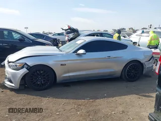 2015 Ford Mustang GT z VIN 1FA6P8CF5F5431729, wystawiony jako IAAI lot #41479277 z przebiegiem 108 809 mil mil oraz . Historia ofert i sprzedaży dostępna na DreamBid. Obrazek 14.