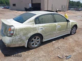 2003 Nissan Altima S z VIN 1N4AL11D63C127766, wystawiony jako IAAI lot #42466602 z przebiegiem 233 623 mil mil oraz . Historia ofert i sprzedaży dostępna na DreamBid. Obrazek 4.