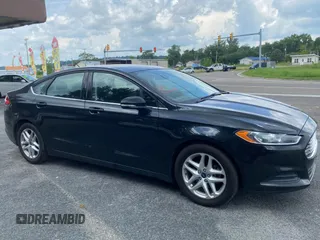 2015 Ford Fusion SE z VIN 1FA6P0HDXF5116613, wystawiony jako Copart lot #65964125 z przebiegiem 96 756 mil mil oraz Czysty tytuł • Clean title. Historia ofert i sprzedaży dostępna na DreamBid. Obrazek 1.