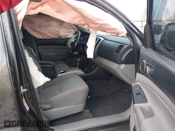 2015 Toyota Tacoma with VIN 3TMMU4FN0FM085444, listed as a IAAI auction lot 41388229 with 139,802 mi miles and . Bid and sale history available at DreamBid. Image 5.