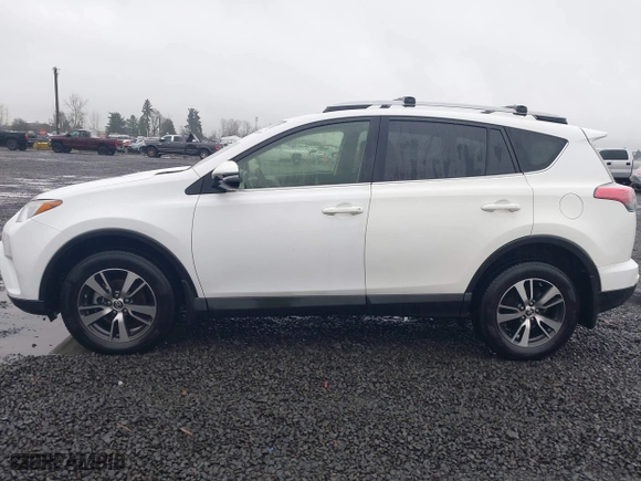 2017 Toyota RAV4 XLE with VIN JTMRFREV2HD212188, listed as a IAAI auction lot 41216790 with 79,594 mi miles. Bid and sale history available at carsss.com. Image 15.