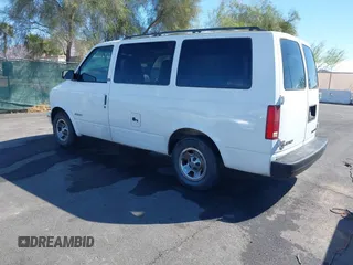 2002 Chevrolet Astro with VIN 1GNDM19X32B114455, listed as a IAAI auction lot 41960758 with 219,333 mi miles. Bid and sale history available at carsss.com. Image 3.