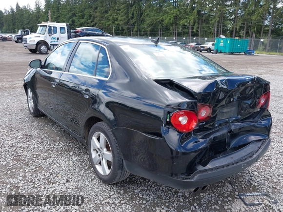 2009 Volkswagen Jetta SE с VIN 3VWRZ71KX9M128808, выставлен на аукционе IAAI как лот 42378792 с пробегом 215 537 миль миль и . История ставок и продаж доступна на DreamBid. Изображение 3.