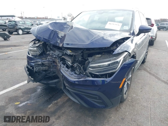 2023 Volkswagen Tiguan SE z VIN 3VVMB7AX3PM006867, wystawiony jako IAAI lot #40793976 z przebiegiem 29 648 mil mil oraz . Historia ofert i sprzedaży dostępna na DreamBid. Obrazek 6.