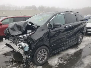 2024 Toyota Sienna XLE z VIN 5TDJSKFC2RS131145, wystawiony jako Copart lot #44191355 z przebiegiem Nie podano mil oraz Szkoda całkowita • Salvage title. Historia ofert i sprzedaży dostępna na DreamBid. Obrazek 1.