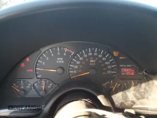 2001 Pontiac Firebird with VIN 2G2FS22K912147016, listed as a Copart auction lot 87510625 with 175,695 mi miles and Salvage Title. Bid and sale history available at carsss.com. Image 9.