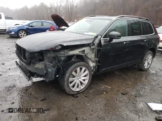 2016 Volvo XC90 T6 Momentum with VIN YV4A22PK1G1050196, listed as a Copart auction lot 71748792 with 137,525 mi miles. Bid and sale history available at carsss.com. Image 1.
