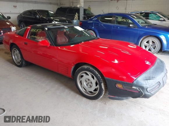 1992 Chevrolet Corvette with VIN 1G1YY23P1N5108131, listed as a IAAI auction lot 42115971 with 132,210 mi miles. Bid and sale history available at carsss.com. Image 1.