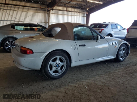 1997 BMW 3 Series 1.9L with VIN 4USCH7324VLB83708, listed as a Copart auction lot 42836745 with 220,898 mi miles and Clean Title. Bid and sale history available at carsss.com. Image 3.