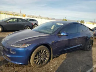 2024 Tesla Model 3 z VIN 5YJ3E1EA9RF835597, wystawiony jako Copart lot #79460024 z przebiegiem 1 479 mil mil oraz Szkoda całkowita • Salvage title. Historia ofert i sprzedaży dostępna na DreamBid. Obrazek 1.