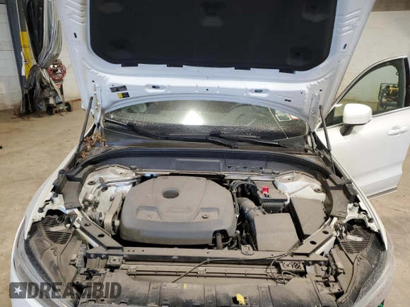 2021 Volvo XC60 Inscription with VIN YV4102RL5M1851074, listed as a Copart auction lot 86310574 with 41,535 mi miles and Salvage title. Bid and sale history available at DreamBid. Image 12.