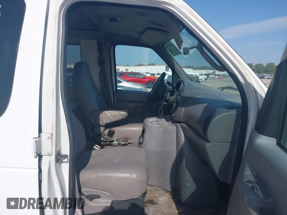 2002 Ford Econoline Passenger XL with VIN 1FMRE11W62HA51455, listed as a IAAI auction lot 42778538 with 109,986 mi miles and . Bid and sale history available at DreamBid. Image 5.