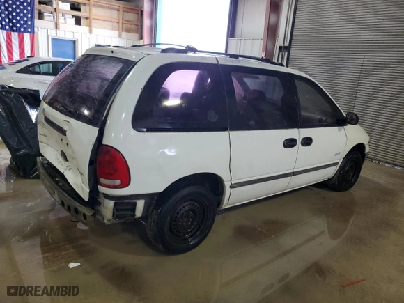 2000 Dodge Caravan with VIN 2B4GP25G4YR791420, listed as a Copart auction lot 83426754 with 141,635 mi miles and Salvage Title. Bid and sale history available at carsss.com. Image 3.