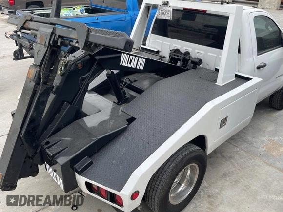 2017 Chevrolet Silverado 3500HD Work Truck with VIN 1GB3CYCG5HZ302956, listed as a Copart auction lot 47885485 with 146,235 mi miles and Clean Title. Bid and sale history available at carsss.com. Image 4.