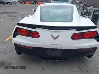 2019 Chevrolet Corvette 1LT z VIN 1G1YB2D76K5112204, wystawiony jako IAAI lot #42215657 z przebiegiem Nie podano mil oraz . Historia ofert i sprzedaży dostępna na DreamBid. Obrazek 16.