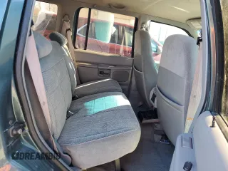 1995 Ford Explorer Eddie Bauer z VIN 1FMDU34X0SZB49016, wystawiony jako Copart lot #42761415 z przebiegiem 133 718 mil mil oraz Szkoda całkowita • Salvage title. Historia ofert i sprzedaży dostępna na DreamBid. Obrazek 10.