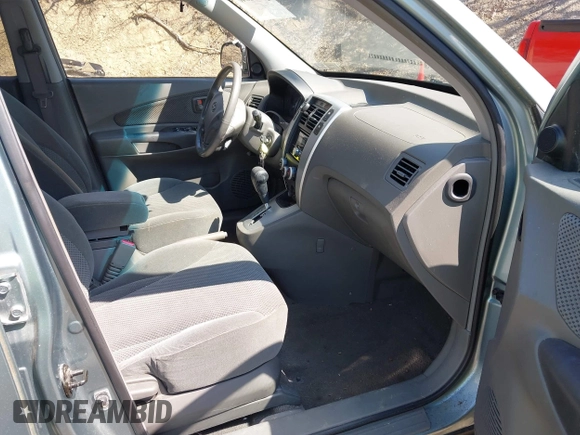 2006 Hyundai Tucson GLS with VIN KM8JN12D06U285856, listed as a IAAI auction lot 42112640 with 157,016 mi miles. Bid and sale history available at carsss.com. Image 5.
