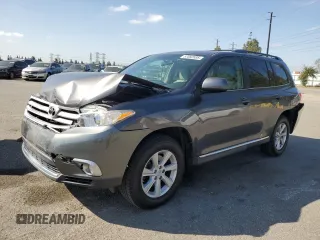2011 Toyota Highlander z VIN 5TDZK3EH9BS040739, wystawiony jako Copart lot #57082695 z przebiegiem 95 531 mil mil oraz Szkoda całkowita • Salvage title. Historia ofert i sprzedaży dostępna na DreamBid. Obrazek 1.