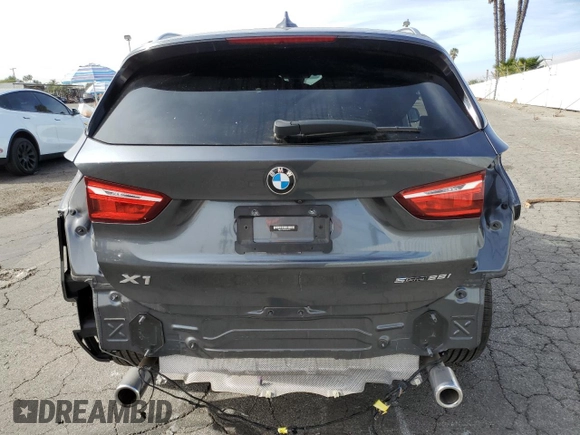 2022 BMW X1 sDrive28i with VIN WBXJG7C08N5U51727, listed as a Copart auction lot 42149105 with 19,240 mi miles and Salvage Title. Bid and sale history available at carsss.com. Image 6.