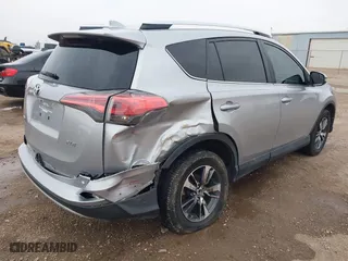 2016 Toyota RAV4 XLE with VIN 2T3WFREV4GW270548, listed as a IAAI auction lot 41699126 with 100,905 mi miles. Bid and sale history available at carsss.com. Image 6.