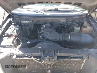 2006 Ford F-150 STX with VIN 1FTRX14W46NA39998, listed as a IAAI auction lot 42185331 with 307,059 mi miles and . Bid and sale history available at DreamBid. Image 10.