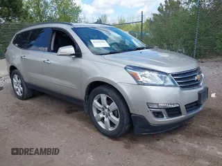 2016 Chevrolet Traverse LT z VIN 1GNKVGKD3GJ195932, wystawiony jako IAAI lot #42243260 z przebiegiem 122 449 mil mil oraz . Historia ofert i sprzedaży dostępna na DreamBid. Obrazek 1.