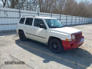 2010 Jeep Patriot Sport with VIN 1J4NT2GB5AD589535, listed as a IAAI auction lot 42021916 with 175,797 mi miles. Bid and sale history available at carsss.com. Image 1.