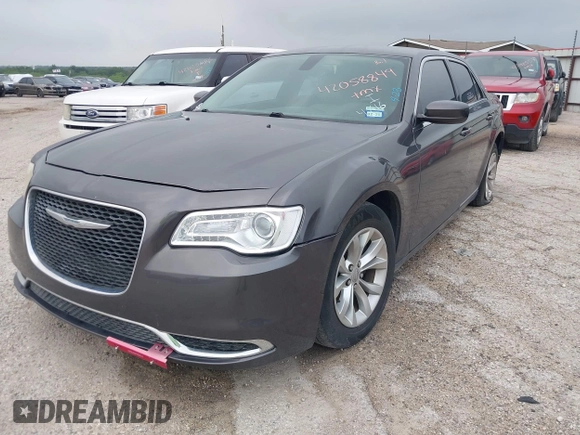 2015 Chrysler 300 Limited with VIN 2C3CCAAG4FH814179, listed as a IAAI auction lot 42058849 with 167,946 mi miles. Bid and sale history available at carsss.com. Image 18.