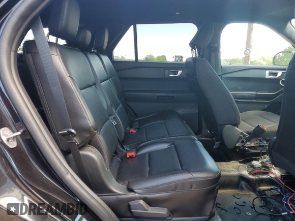 2022 Ford Police Interceptor Utility z VIN 1FM5K8AB7NGA41606, wystawiony jako Copart lot #53535885 z przebiegiem 73 281 mil mil oraz Szkody całkowita. Historia ofert i sprzedaży dostępna na DreamBid. Obrazek 11.