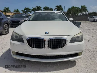 2009 BMW 7 Series 750Li z VIN WBAKB83589CY61637, wystawiony jako Copart lot #58083255 z przebiegiem 120 594 mil mil oraz Czysty tytuł • Clean title. Historia ofert i sprzedaży dostępna na DreamBid. Obrazek 5.