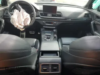 2018 Audi SQ5 Premium Plus with VIN WA1A4AFY8J2008942, listed as a Copart auction lot 68154264 with 99,918 mi miles and Salvage Title. Bid and sale history available at DreamBid. Image 8.
