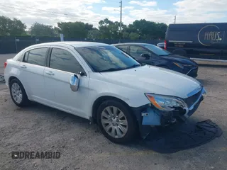 2014 Chrysler 200 LX with VIN 1C3CCBAB8EN125102, listed as a IAAI auction lot 42031236 with 136,014 mi miles. Bid and sale history available at carsss.com. Image 1.