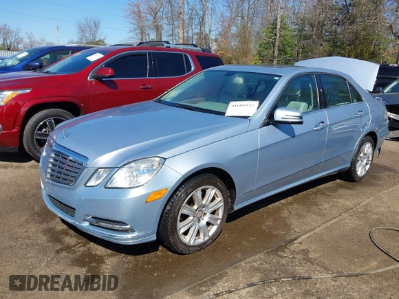2013 Mercedes-Benz E-Class E 350 Luxury with VIN WDDHF8JB5DA673534, listed as a IAAI auction lot 41699534 with 120,173 mi miles. Bid and sale history available at carsss.com. Image 17.