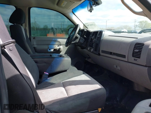 2007 Chevrolet Silverado 1500 LS with VIN 2GCEC13C071544988, listed as a IAAI auction lot 41908784 with 161,463 mi miles and . Bid and sale history available at DreamBid. Image 5.