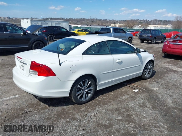 2013 Volvo C70 T5 with VIN YV1672MC0DJ139884, listed as a IAAI auction lot 41846044 with 89,838 mi miles. Bid and sale history available at carsss.com. Image 4.