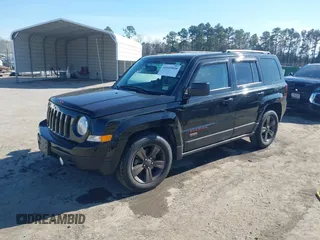 2017 Jeep Patriot Sport z VIN 1C4NJPBB2HD187577, wystawiony jako IAAI lot #41669810 z przebiegiem 53 438 mil mil oraz . Historia ofert i sprzedaży dostępna na DreamBid. Obrazek 17.